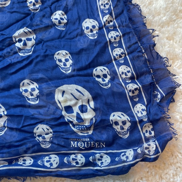 ALEXANDER MCQUEEN scarf - Picture 2 of 7